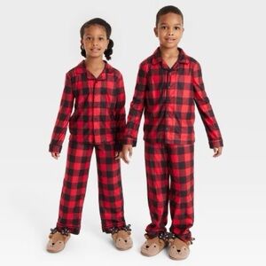 The Wondershop Plaid Red Kids Pajamas Size 6/7